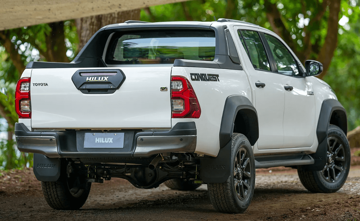 Toyota Hilux gallery 3